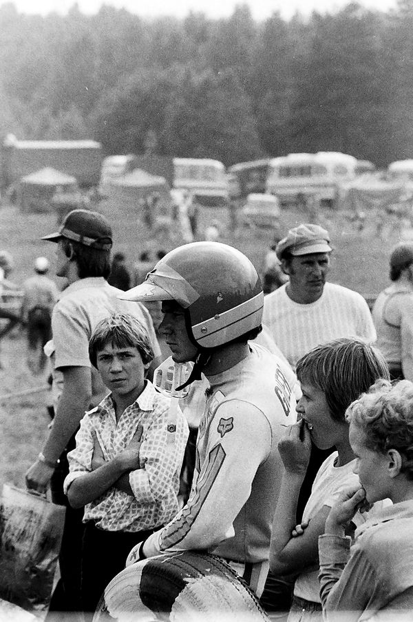 Leningrad GP 250 1981. Mike Guerra ja nuoret venäläisfanit